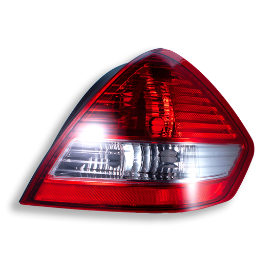 Calavera Derecha compatible con Tiida Sedan 2006 2007 2008 2009 2010 2011 2012 2013 2014 2015 2016 2017 | Sin Arnes | 4 Puertas | Rojo Blanco