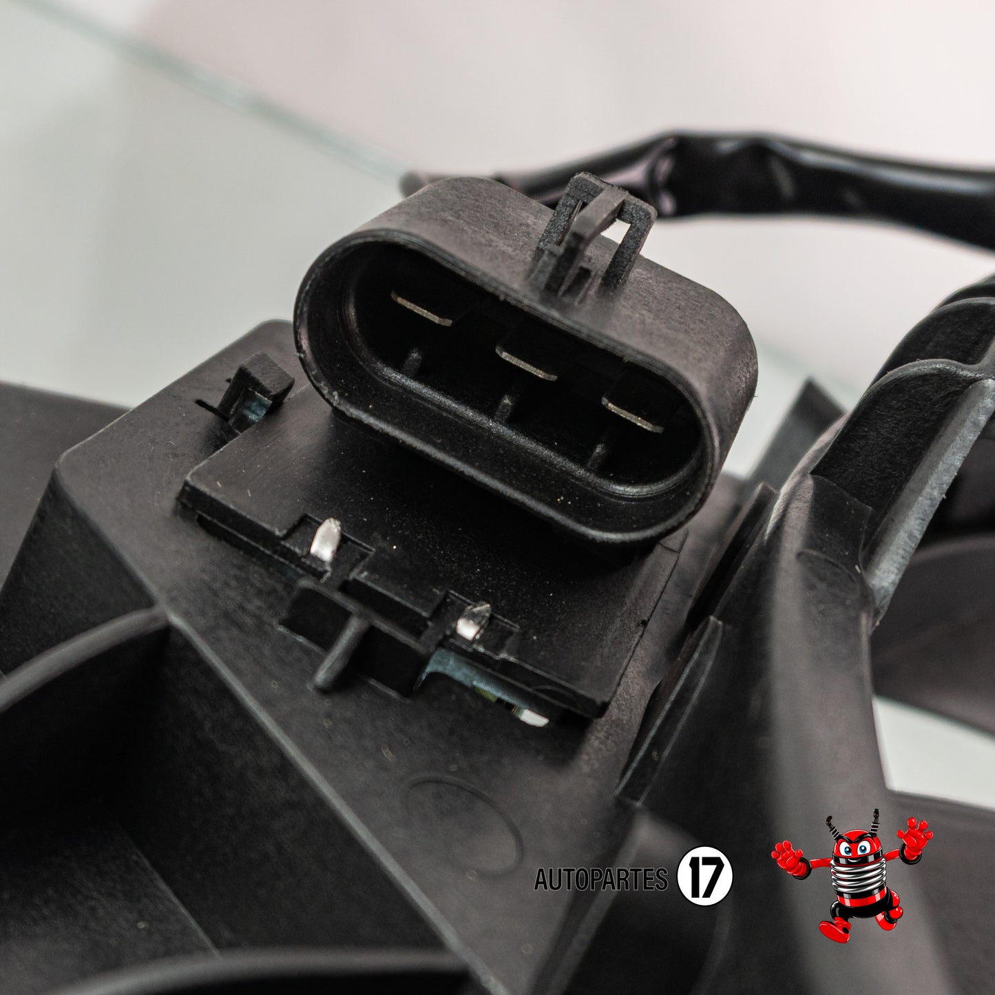 Moto Ventilador Compatible con TRAX 1.8L 2013 2014 2015 2016 2017 2018 2019 2020 C/AIRE > Con Tolva > Con Resistencia 3PIN
